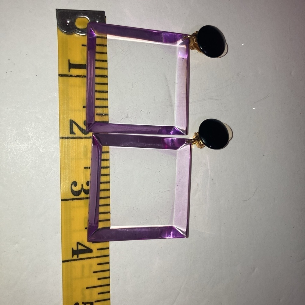 Vintage light Purple Acrylic Clip On Earrings - Picture 5 of 5